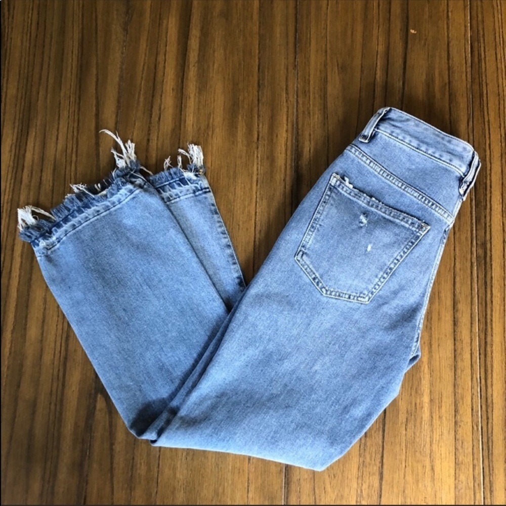 We The Free High Rise Button fly frayed hem jeans - Picture 5 of 8